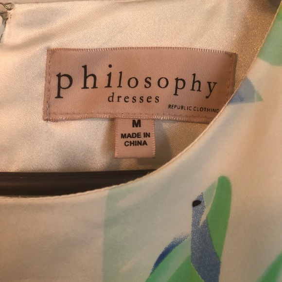 Silky Sheath dress with pockets! Size medium - Picture 3 of 6